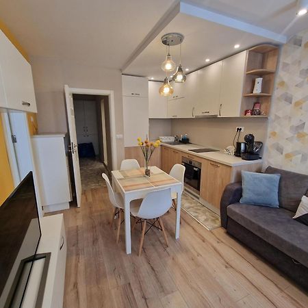 Brand New Luxury Flat In The City Center Варна Екстериор снимка